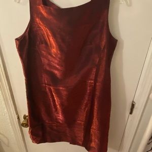 Midi dress with velvet polka dots!